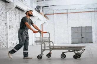 Afruimwagens: Explain Benefits For Trolleys Busy Workspaces