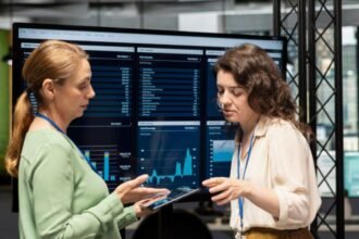Pinaflux vs. Traditional Data Solutions: A Comparative Analysis